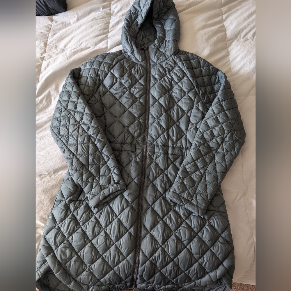 Athleta whisper featherless parka